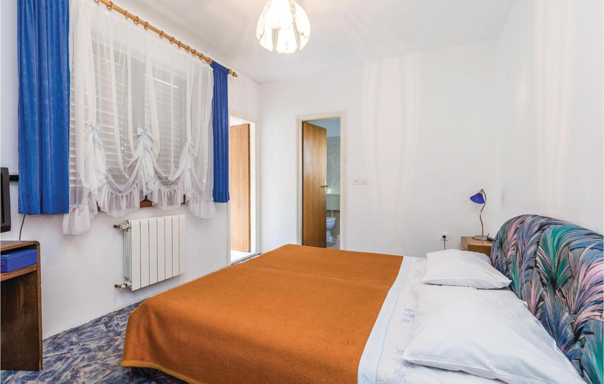 Lovely Apartment In Brsec With House Sea View Extérieur photo