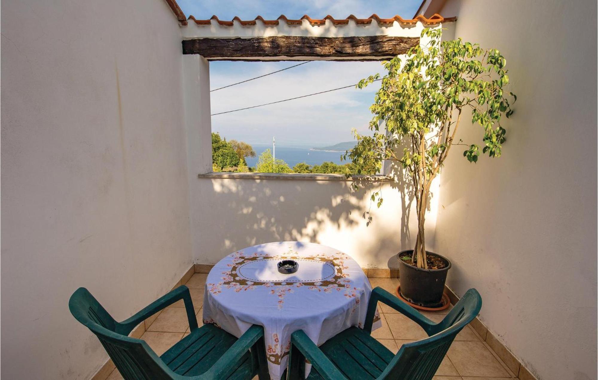 Lovely Apartment In Brsec With House Sea View Extérieur photo