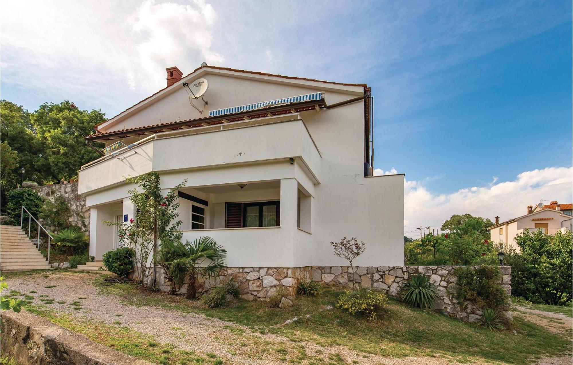 Lovely Apartment In Brsec With House Sea View Extérieur photo
