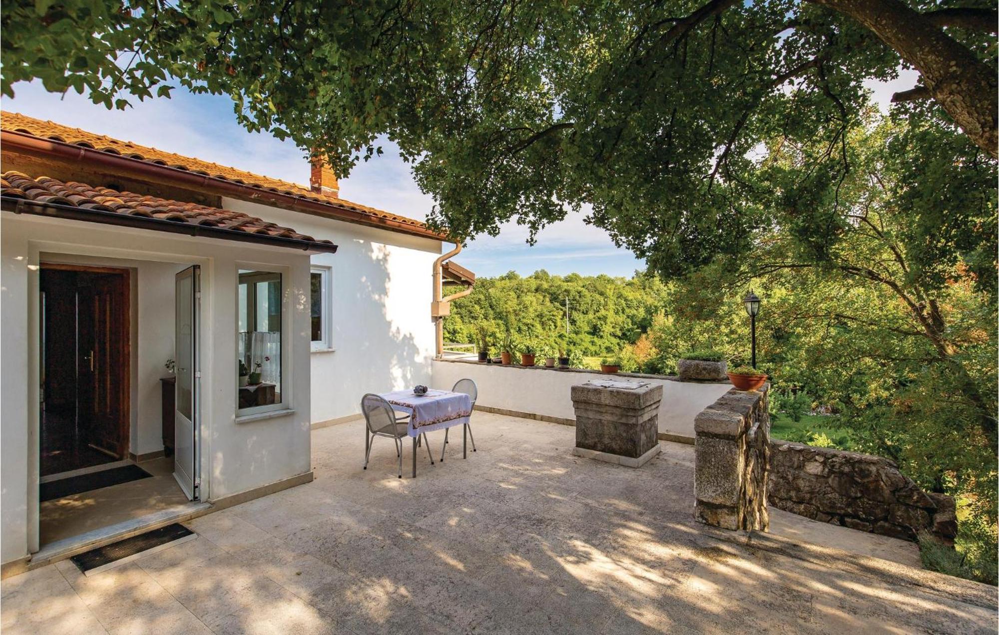 Lovely Apartment In Brsec With House Sea View Extérieur photo